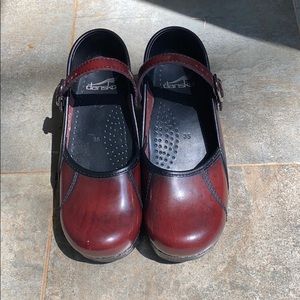 Dansko Maryjanes size 35 almost new!